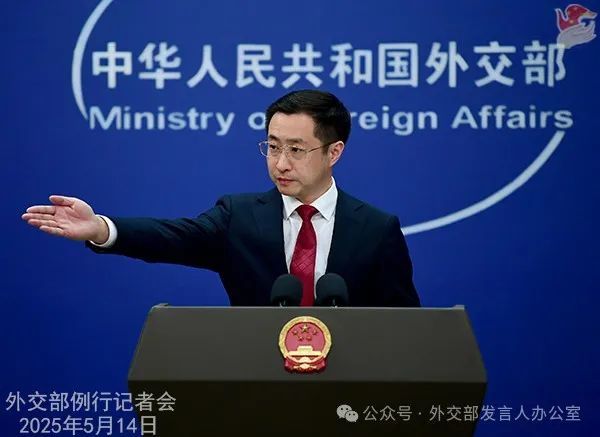 记者会图2.jpg